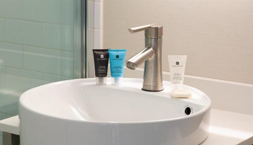 Crowne Plaza Baltimore - Puerto Interior image 14